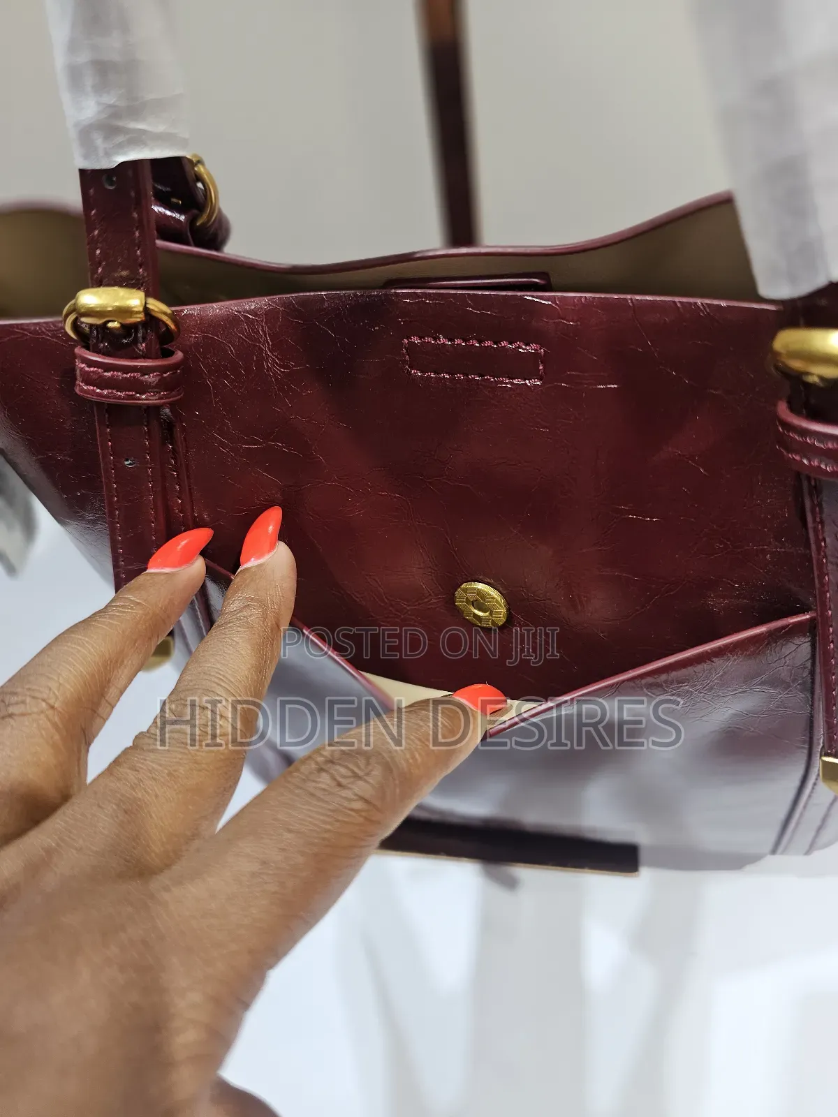 Cute Crinkled Leather Shoulder Bag- Wine