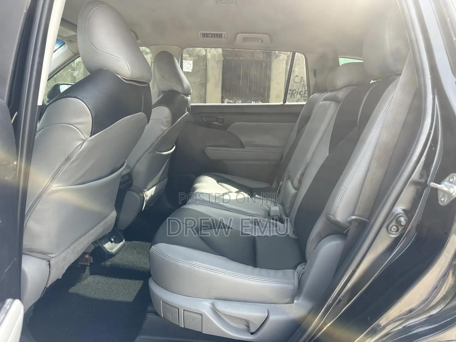 Toyota Highlander LE 2021 Black