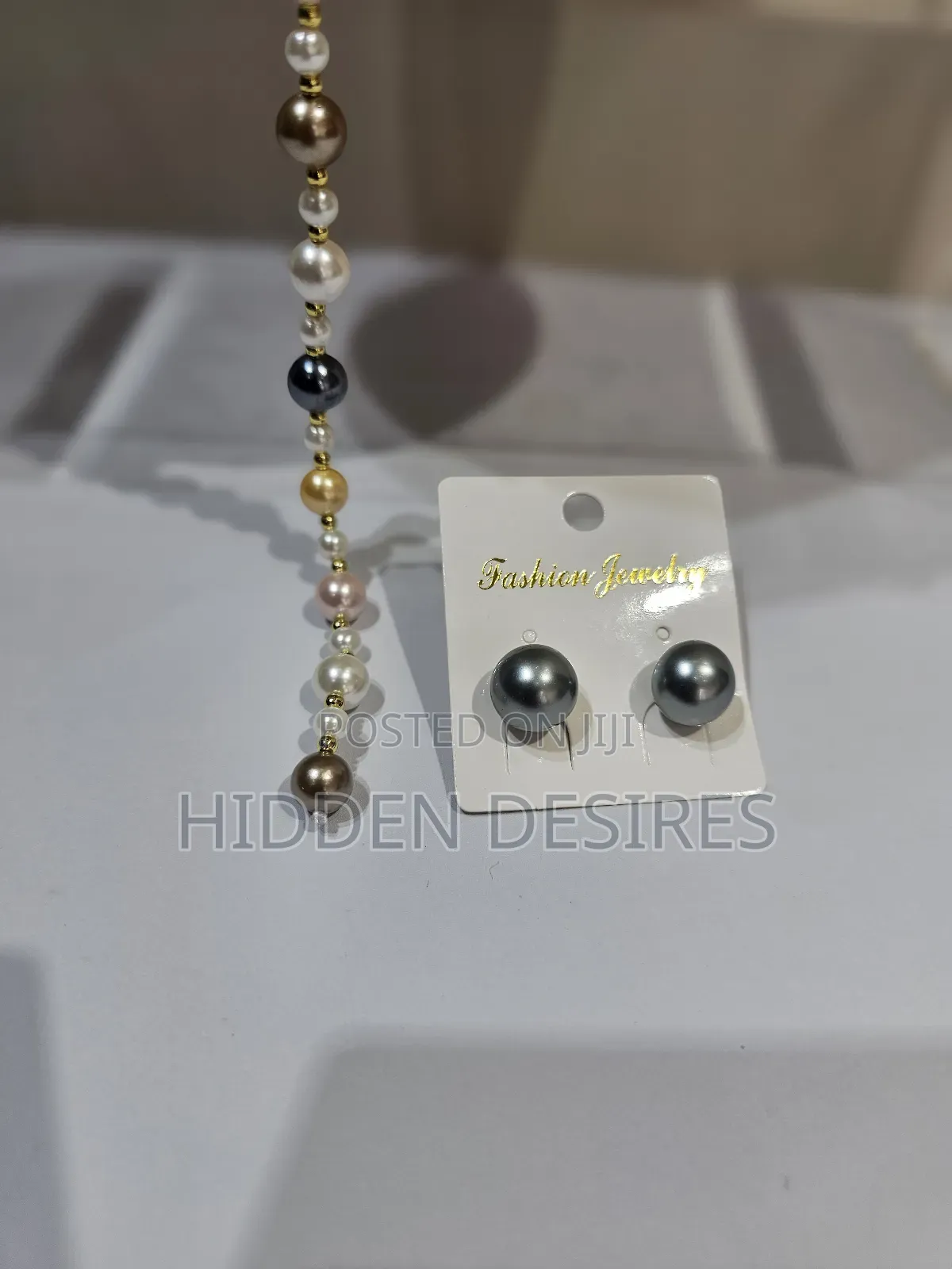 Handmade Long Pearl Necklace With Leaf-Shaped Brooch With Free Earring