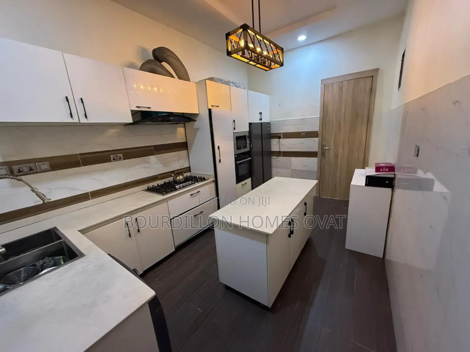4bdrm Duplex in Chevron Toll Gate for rent