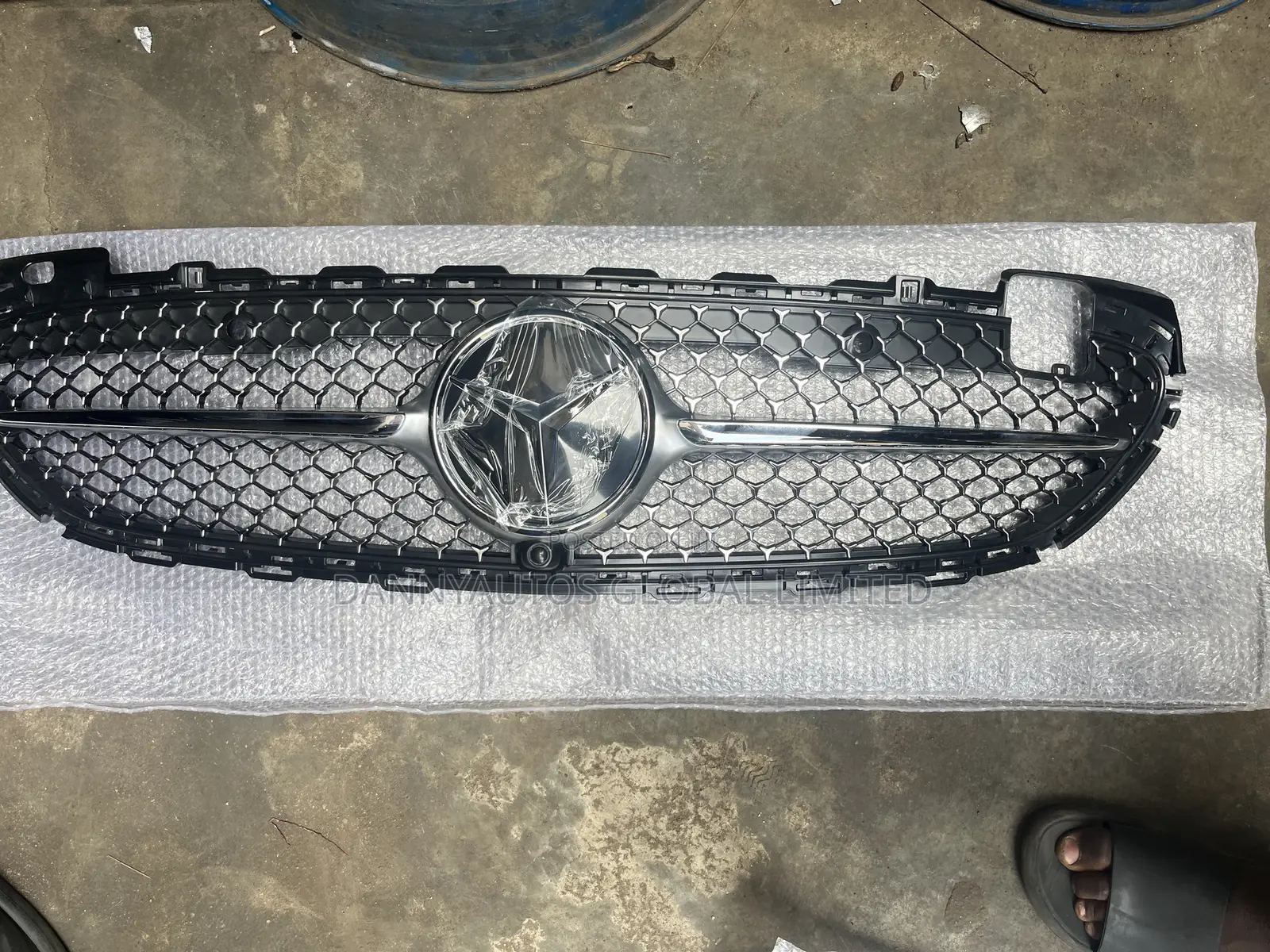 Front Grille for C300 2024 Model W206