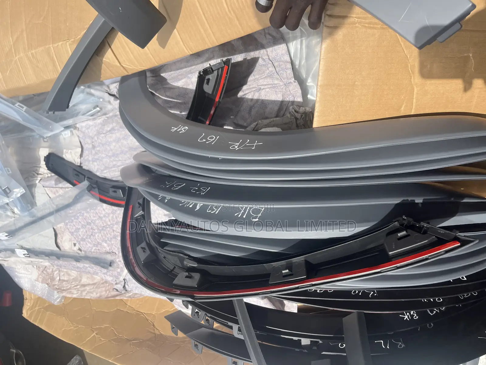 Fender Chrome / Fender Molding for Gle 450,Gle53,Gle43,W292 , W167