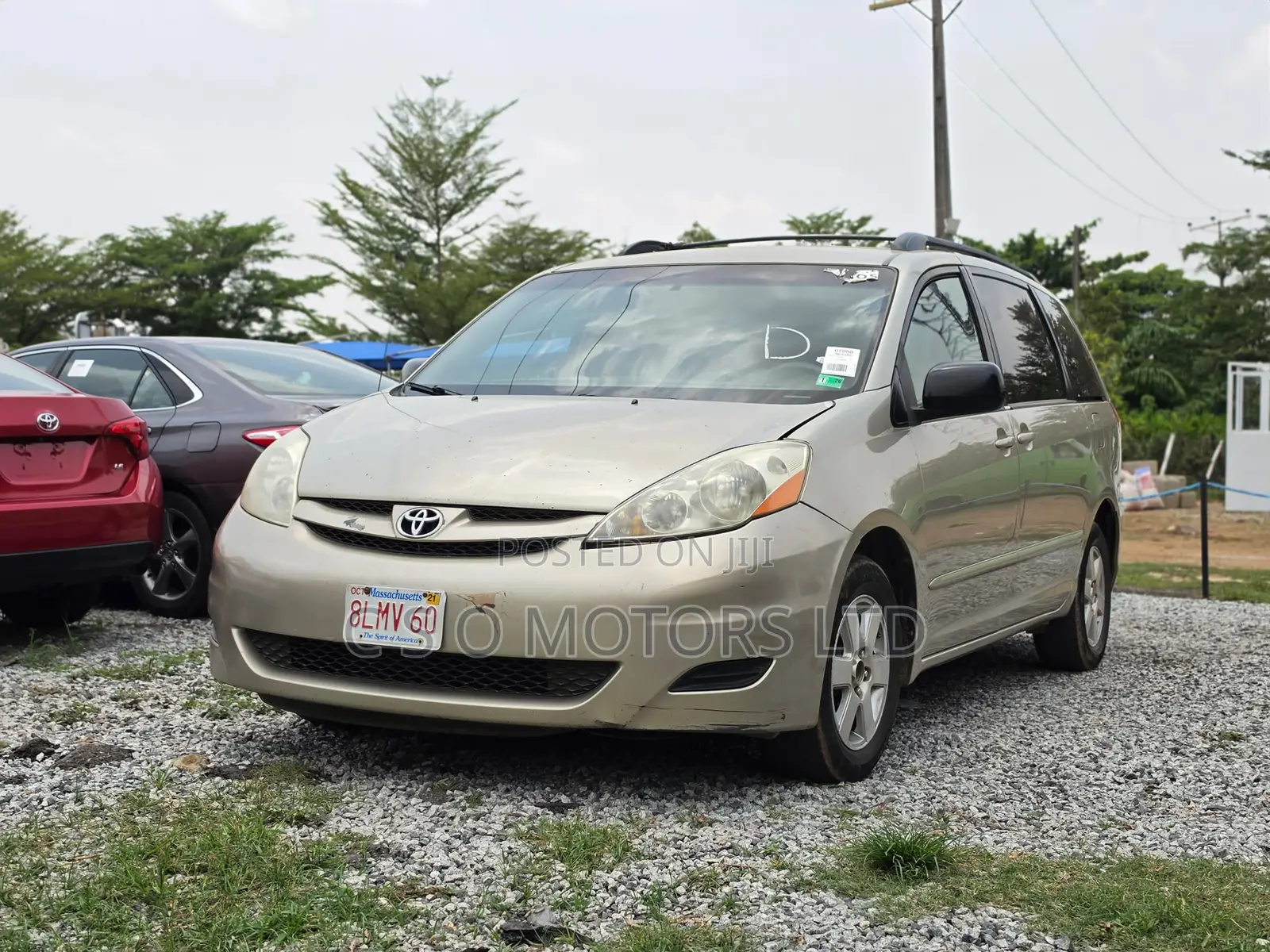 Toyota Sienna LE 2009 Gold