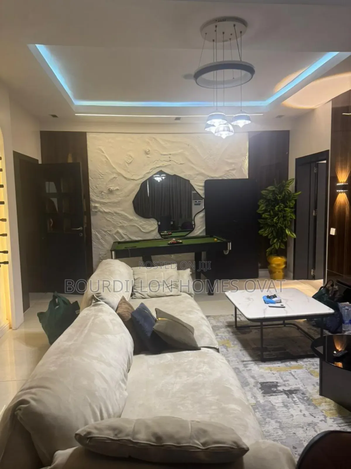 Furnished 2bdrm Penthouse in Lekki Phase 1 for rent