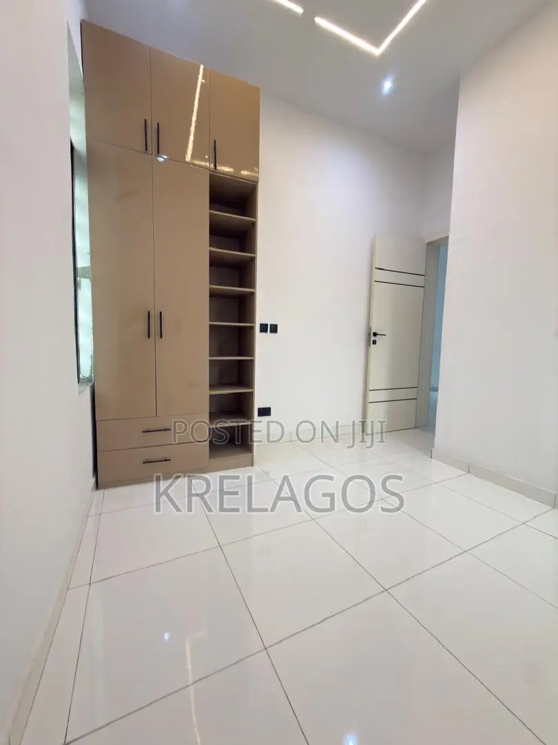 4bdrm Duplex in Ado / Ajah for sale