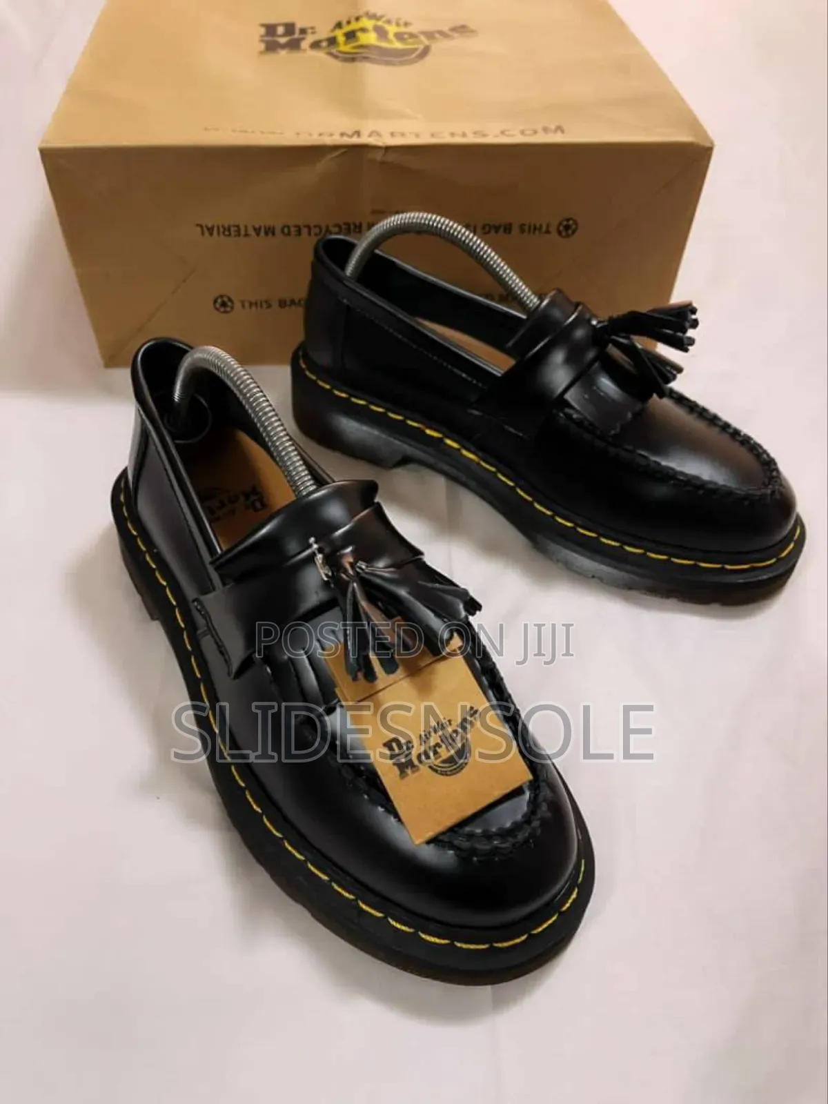 Classic Fringe Leather Loafers