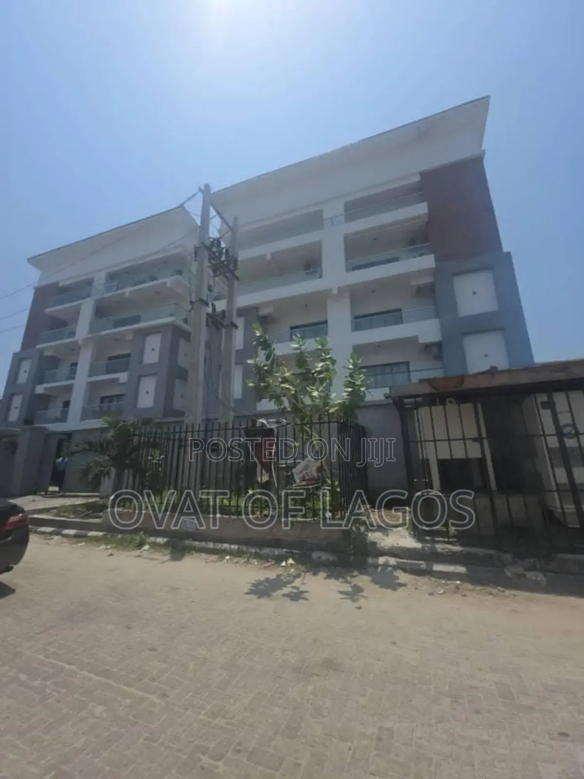 Furnished 2bdrm Penthouse in Lekki Phase 1( Lekki for rent
