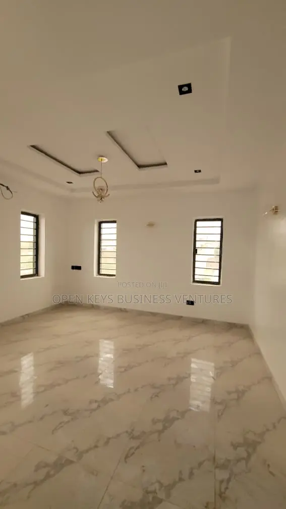 Furnished 4bdrm Duplex in Palm Garden Estate, for sale