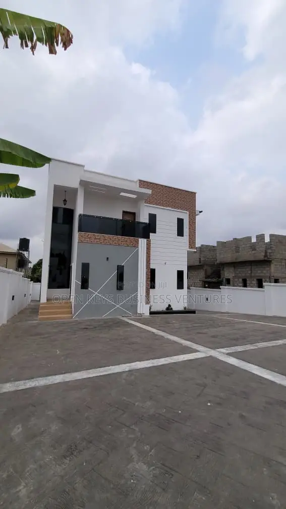 Furnished 4bdrm Duplex in Palm Garden Estate, for sale