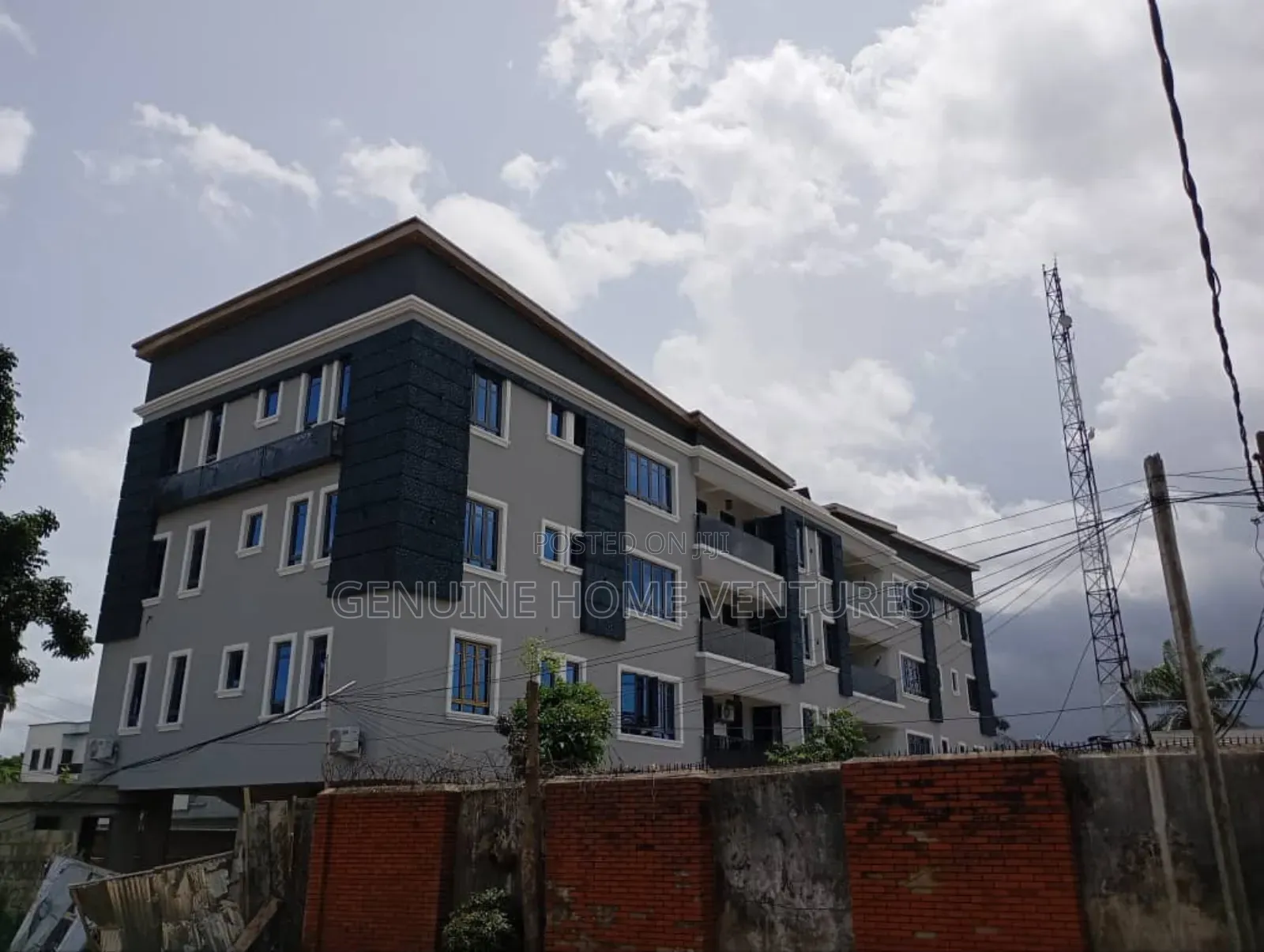 4bdrm Apartment in Ikeja Gra for sale