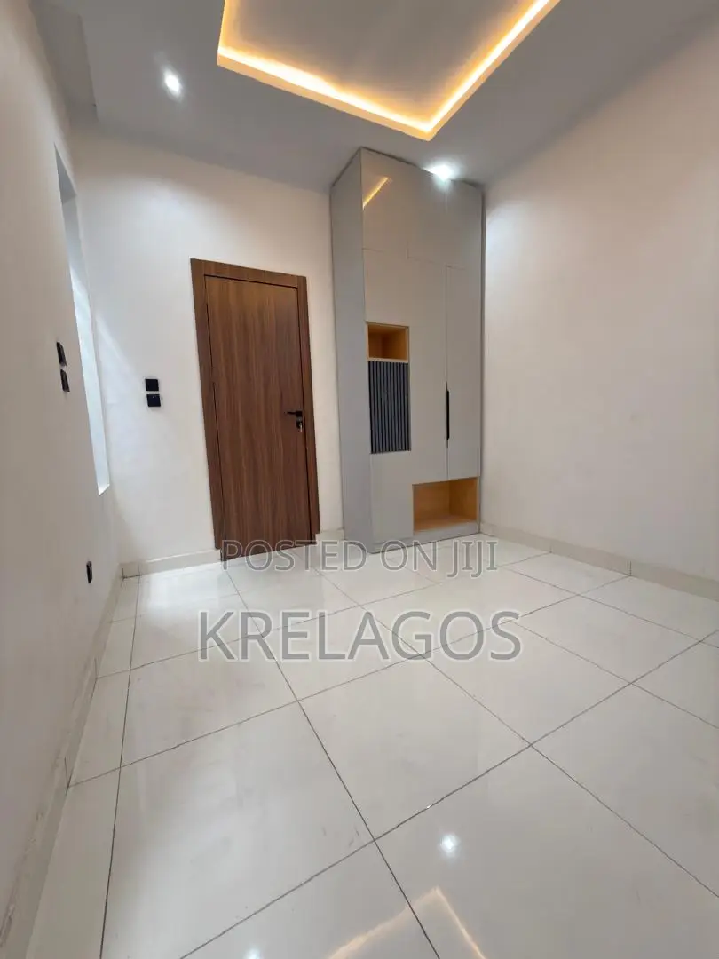 5bdrm Duplex in Ado / Ajah for sale