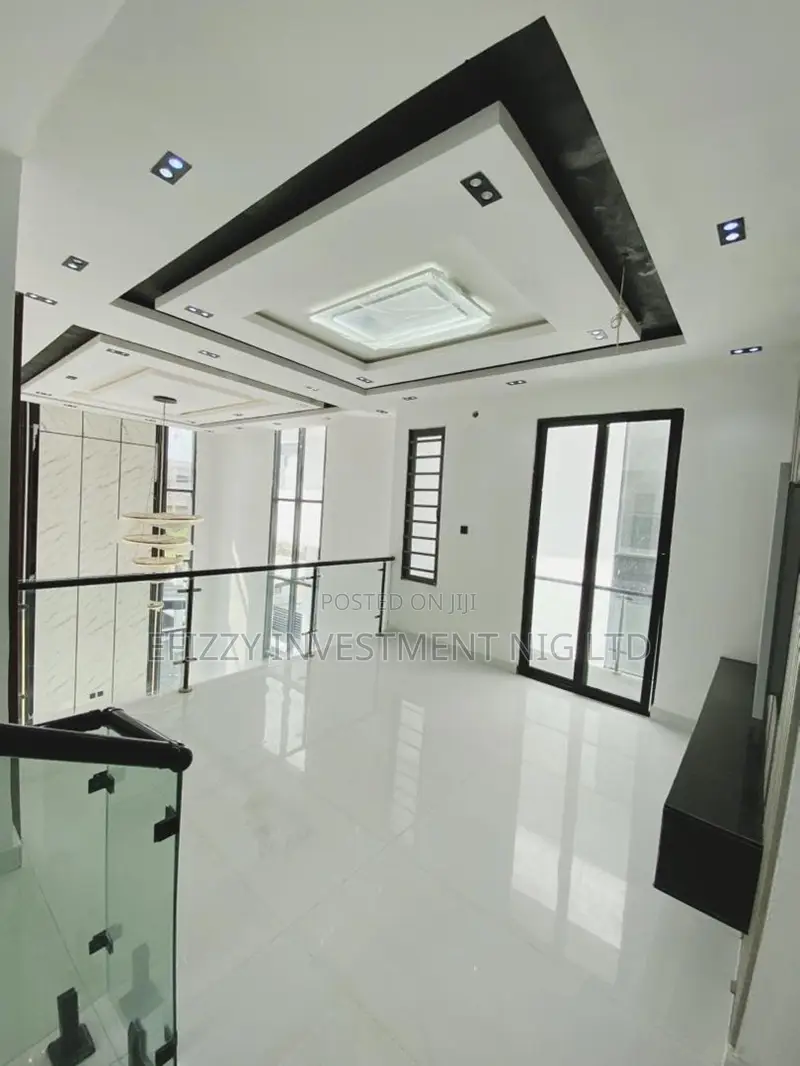Furnished 5bdrm Duplex in Megamound Estate, Ikota for sale