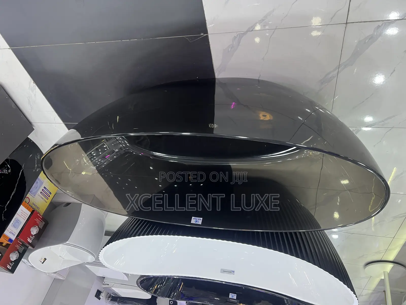 Glass Free Standing Bathtub