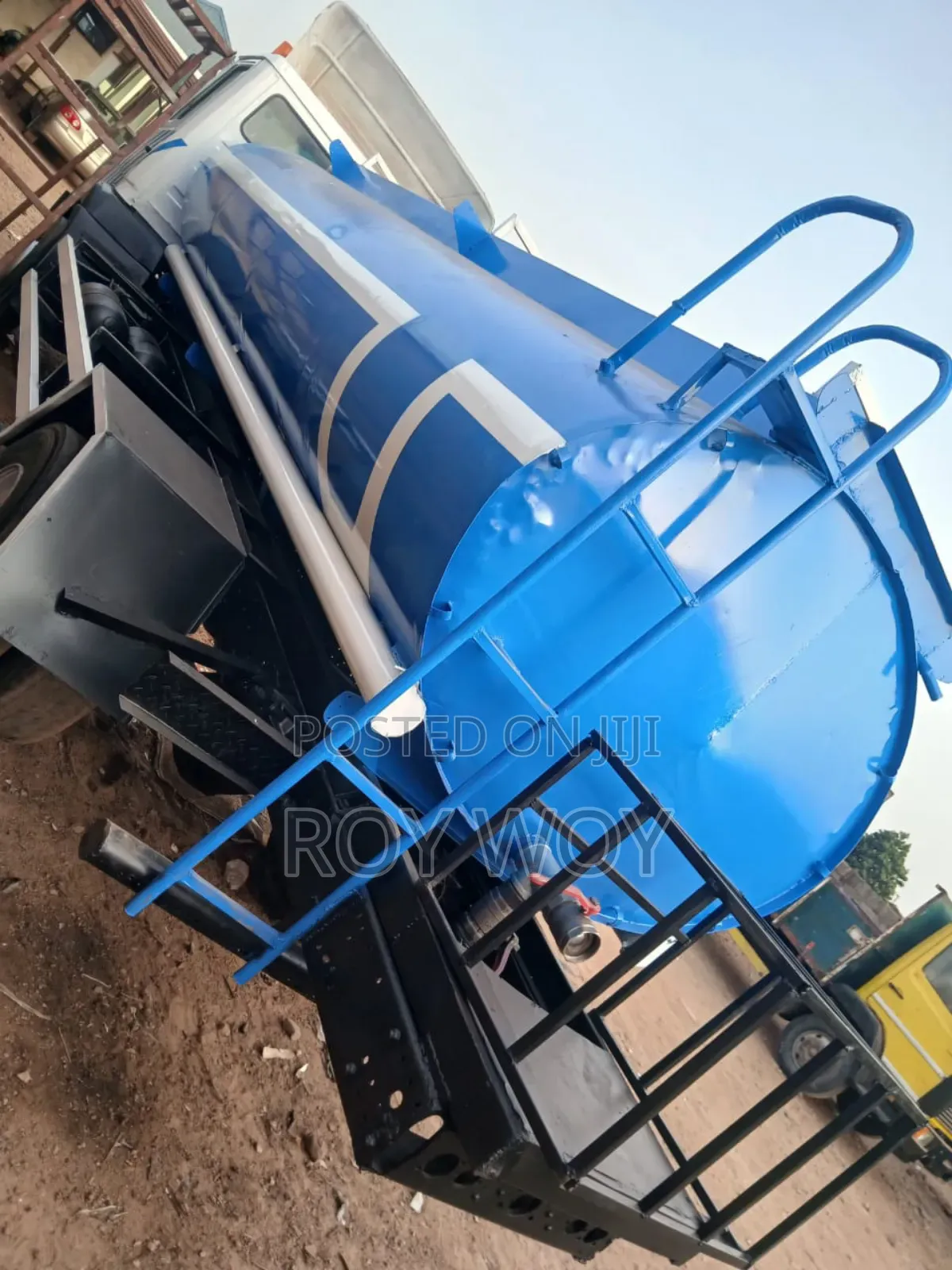 M. Benz 814 Water Tanker