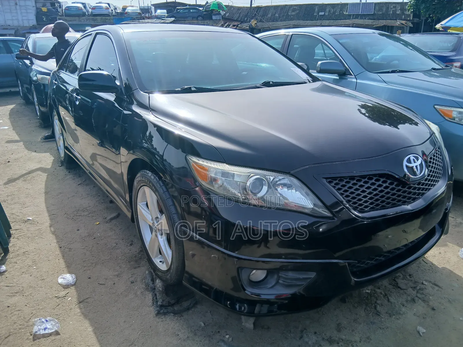 Toyota Camry SE V6 4dr Sedan (3.5L 6cyl 6A) 2011 Black