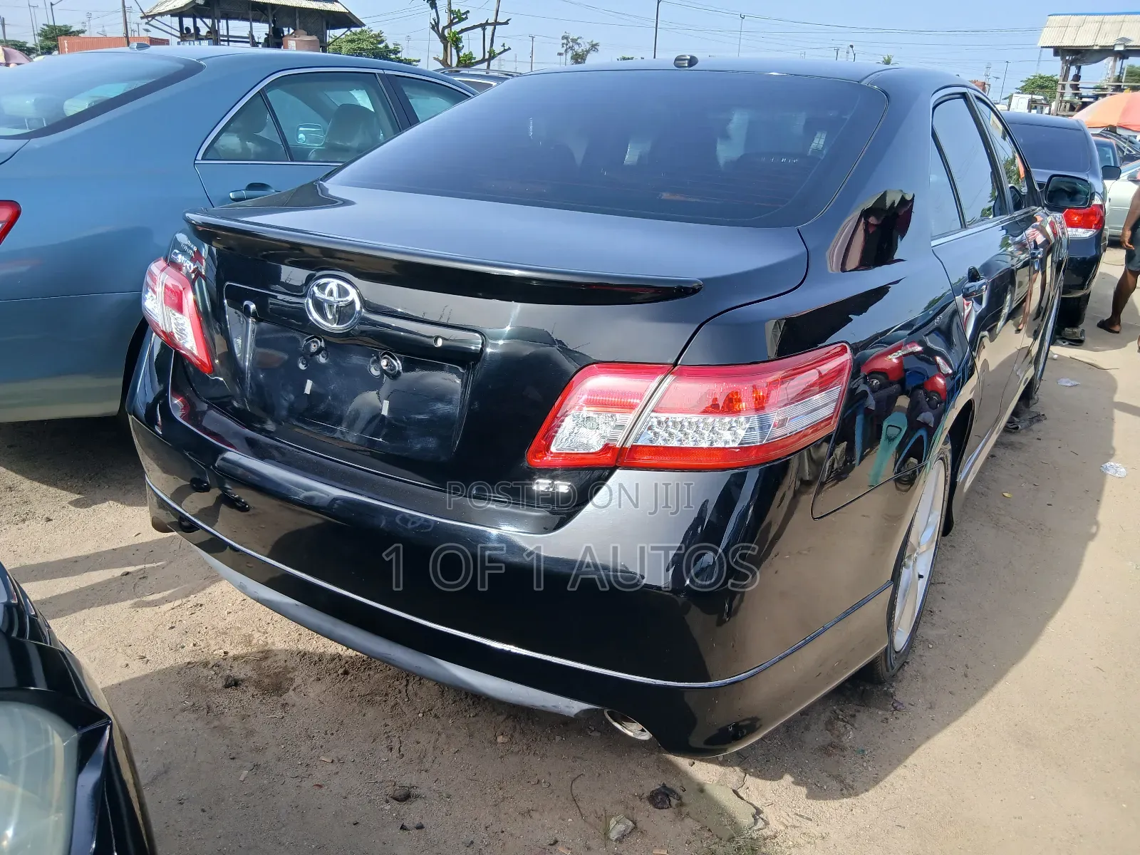 Toyota Camry SE V6 4dr Sedan (3.5L 6cyl 6A) 2011 Black