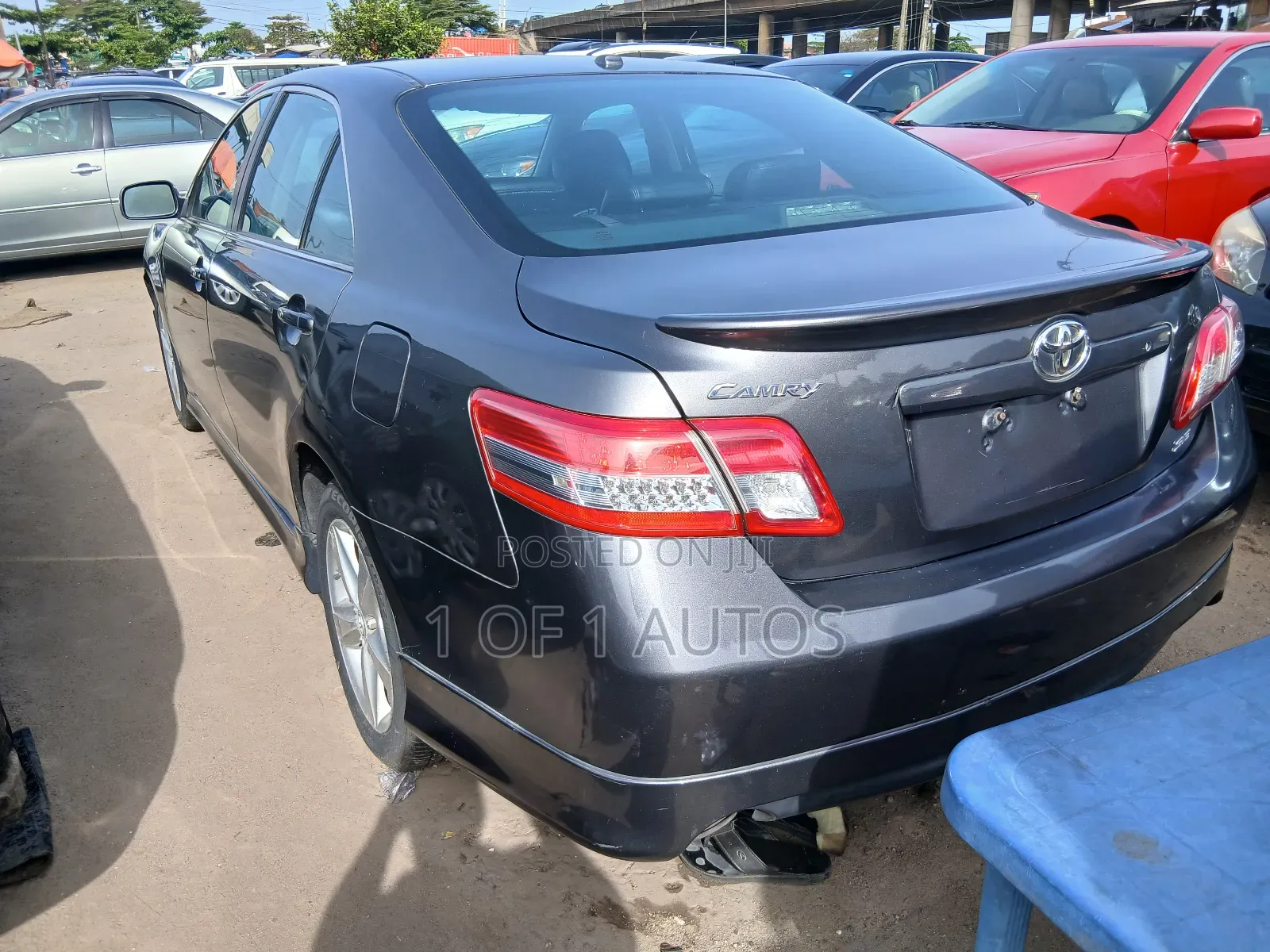 Toyota Camry SE 4dr Sedan (2.5L 4cyl 6A) 2011 Gray