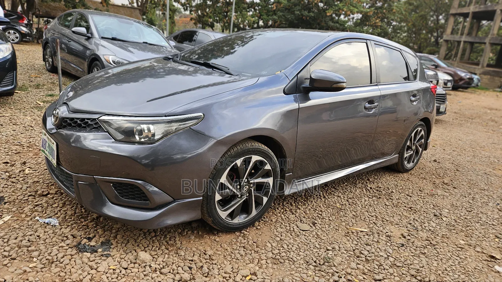 Scion iM Base 2016 Gray