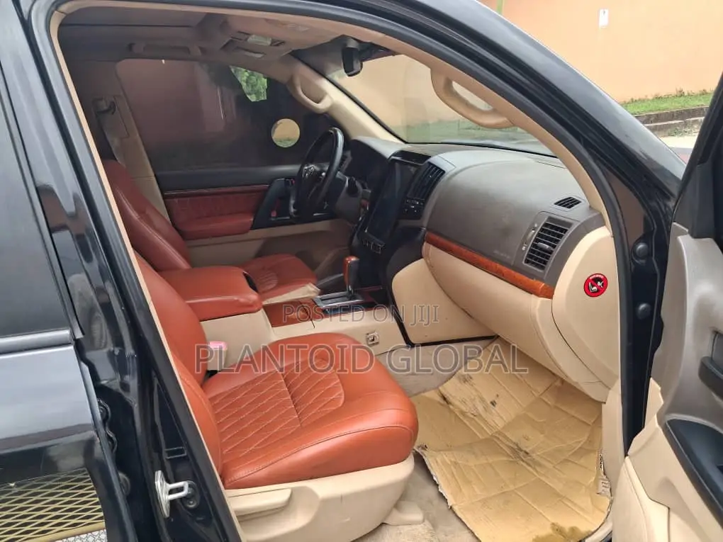 Toyota Land Cruiser 2013 Black