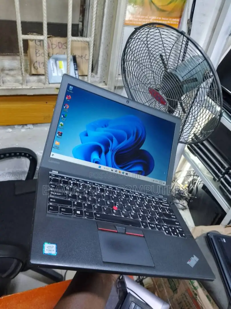 Laptop Lenovo ThinkPad X260 8GB Intel Core i5 HDD 500GB