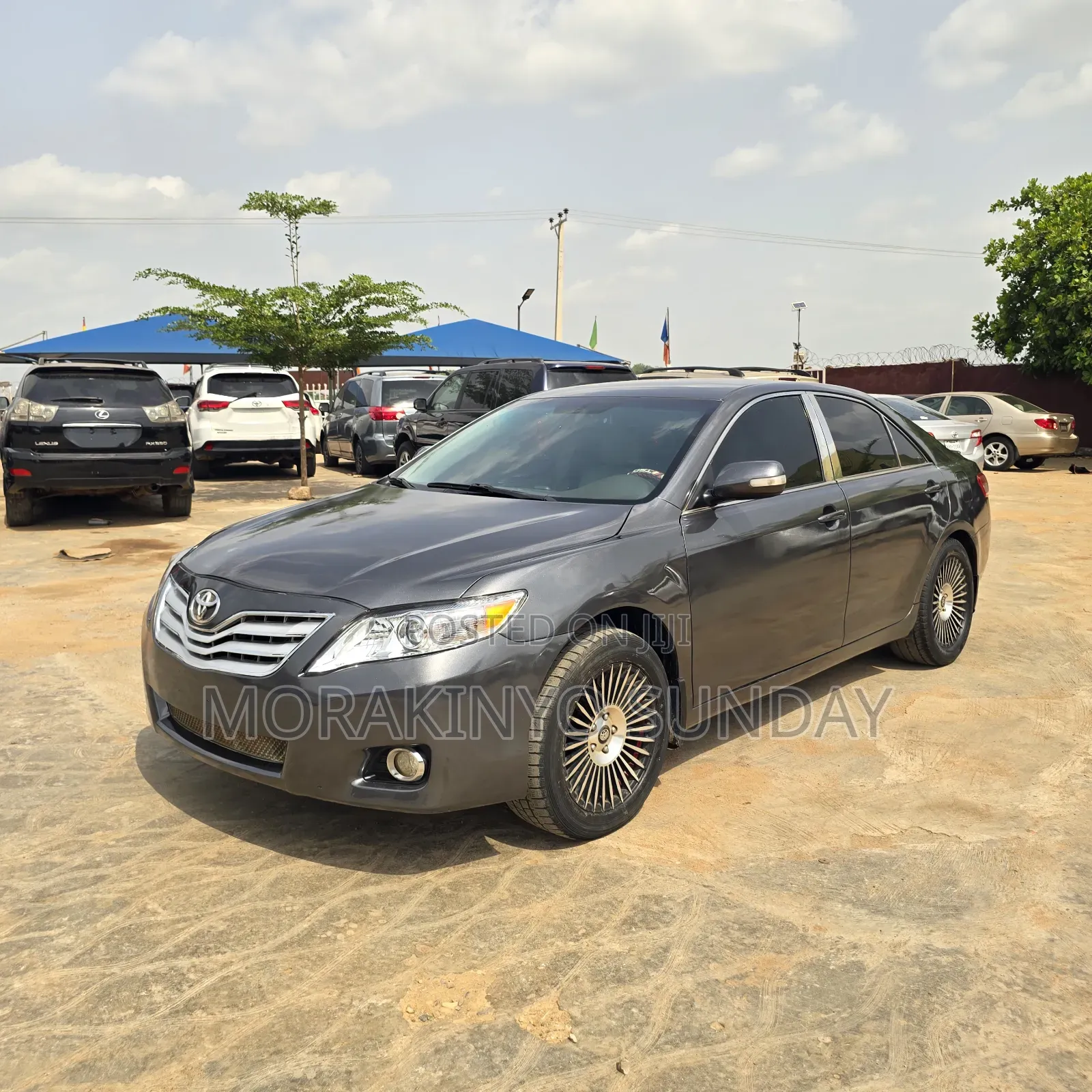 Toyota Camry LE 4dr Sedan (2.5L 4cyl 6AM) 2010 Gray