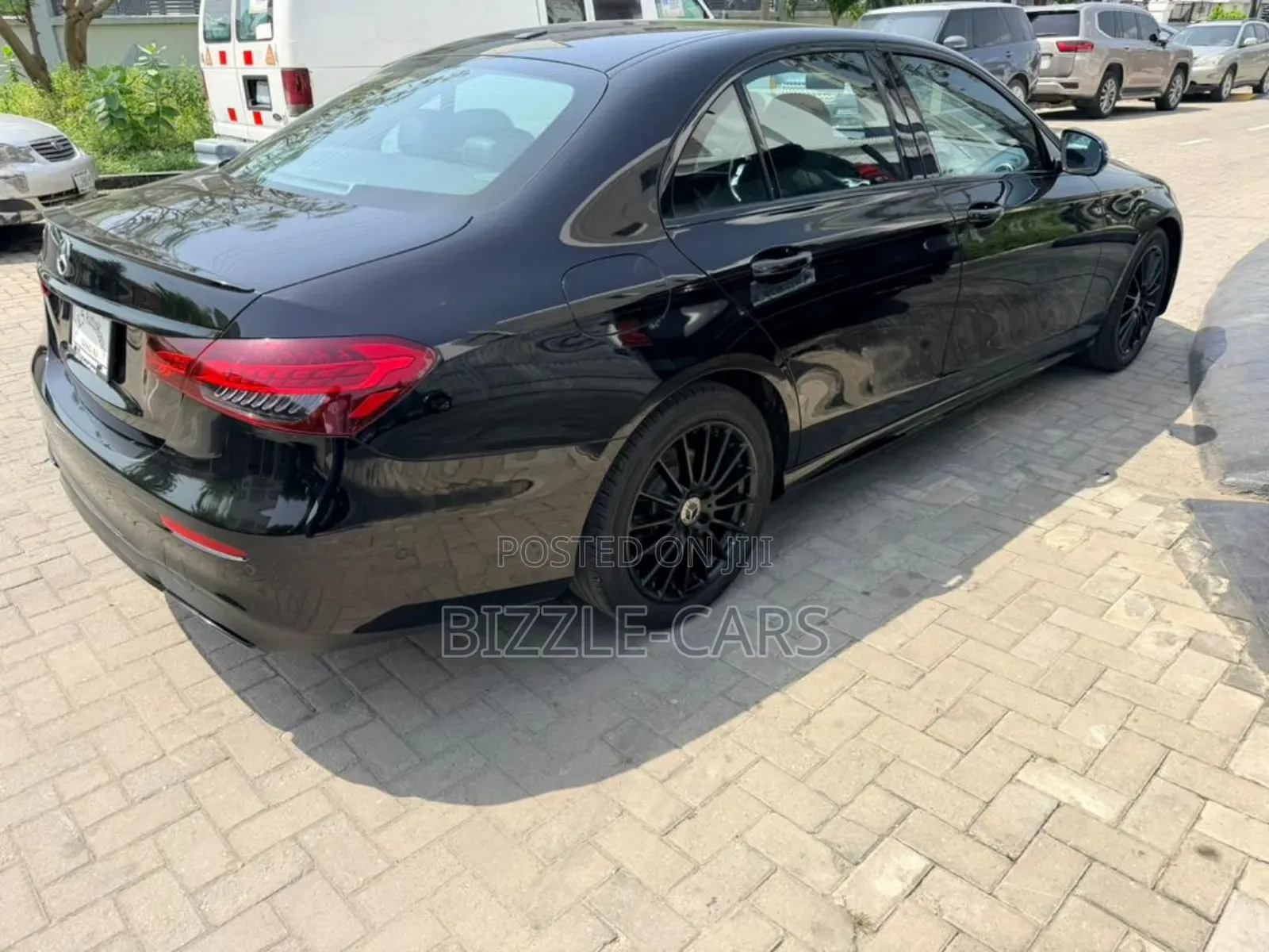 Mercedes-Benz E350 2022 Black