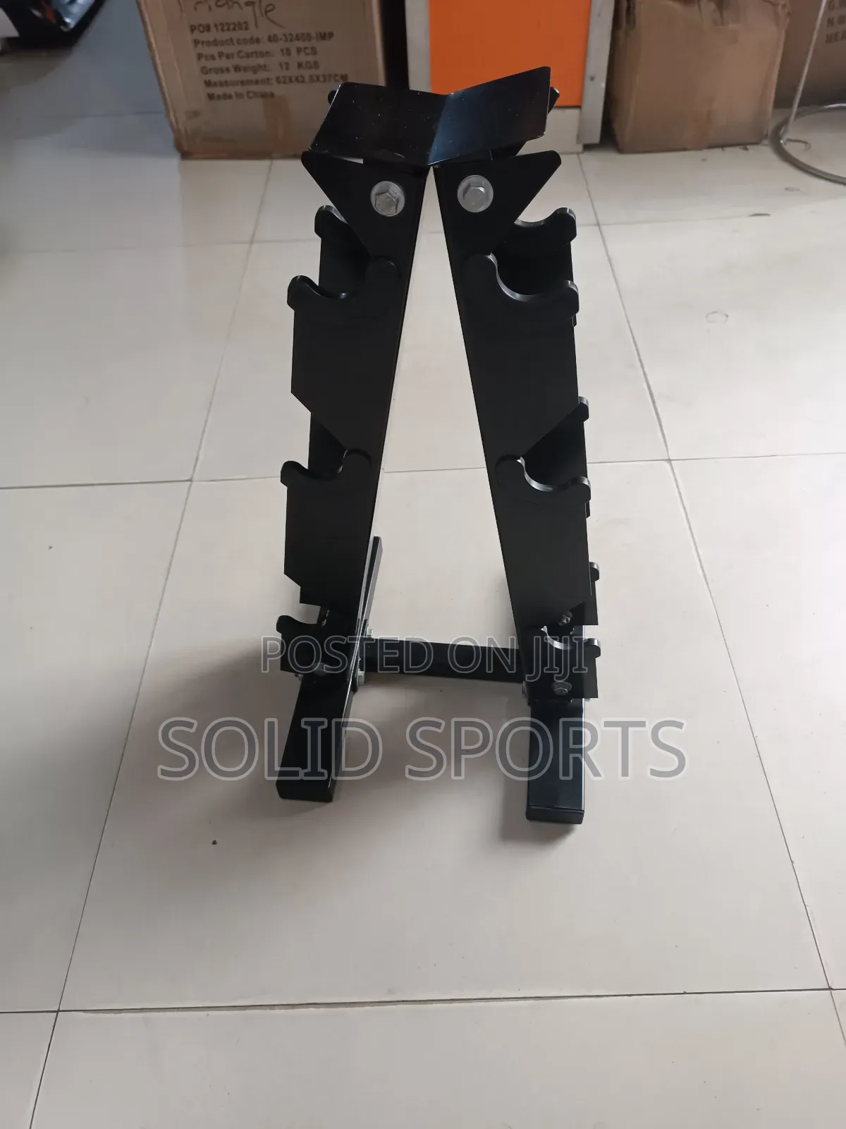 Dumbest Stand for Five Seats