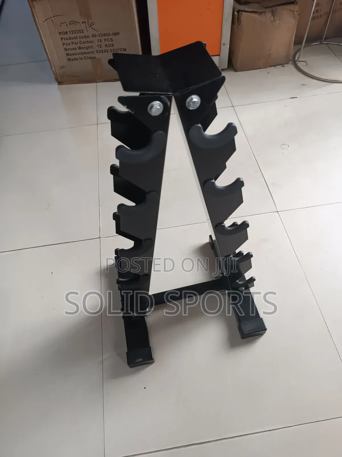 Dumbest Stand for Five Seats