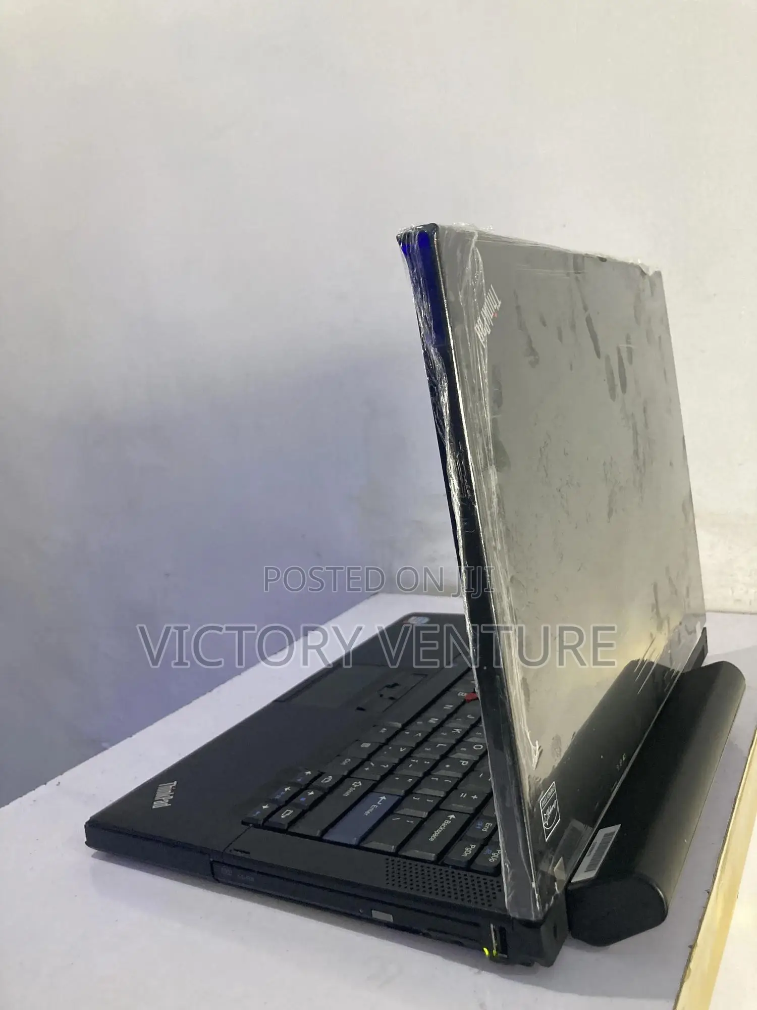 Laptop Lenovo ThinkPad T400 3GB Intel Core 2 Duo HDD 72GB