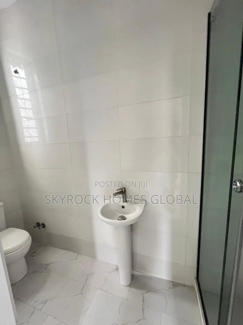 4bdrm Duplex in Ologolo for rent
