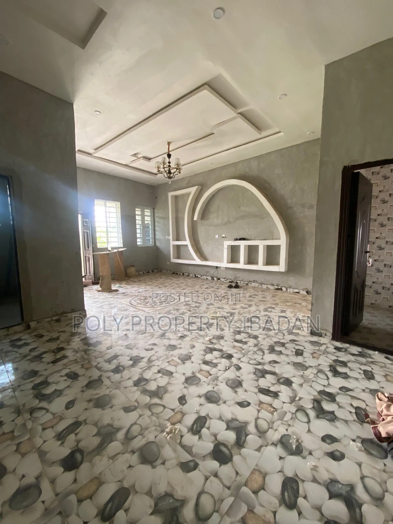3bdrm Apartment in Okebadan Off Akala, Ibadan for rent