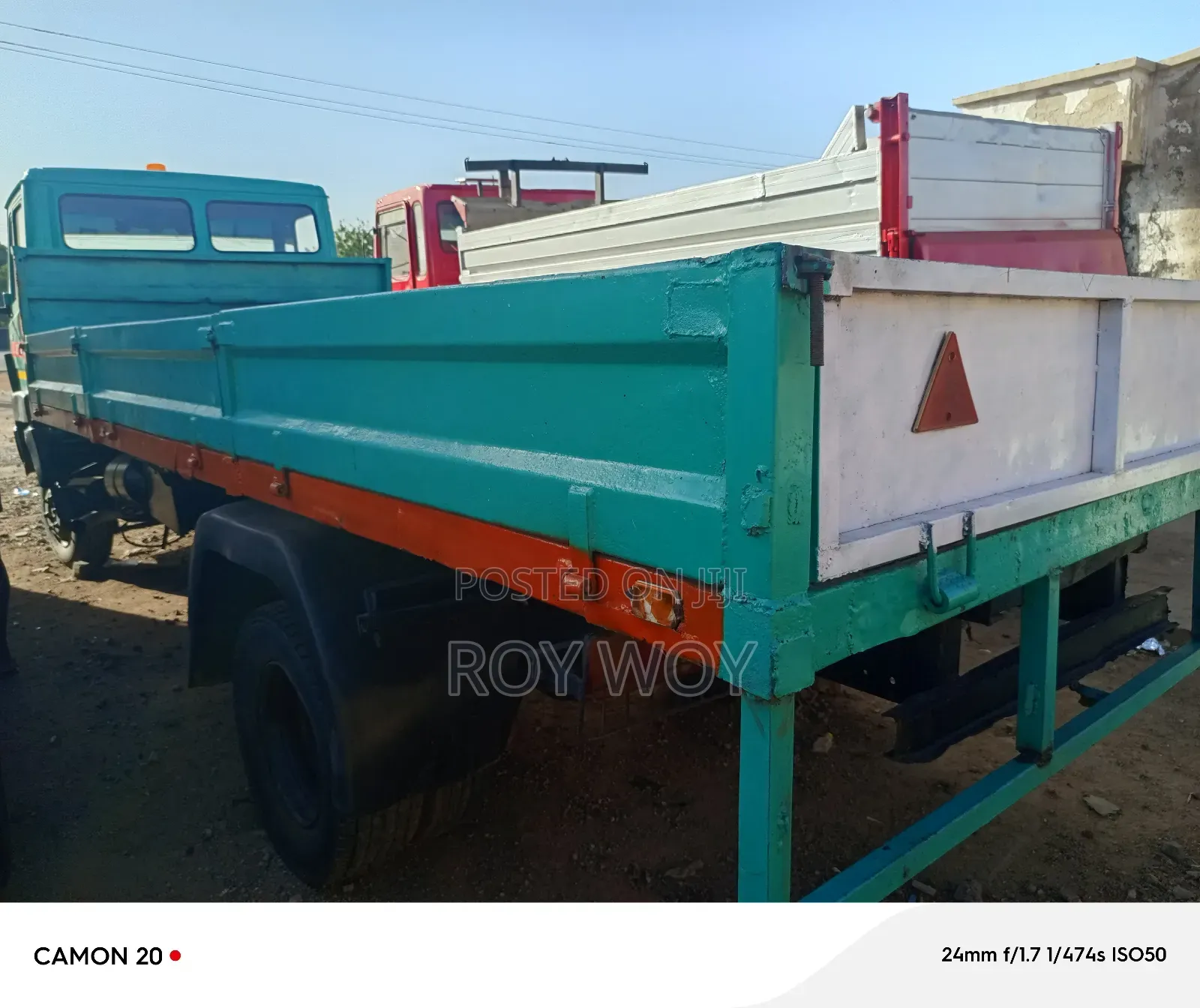 Distress Benz 814 Truck