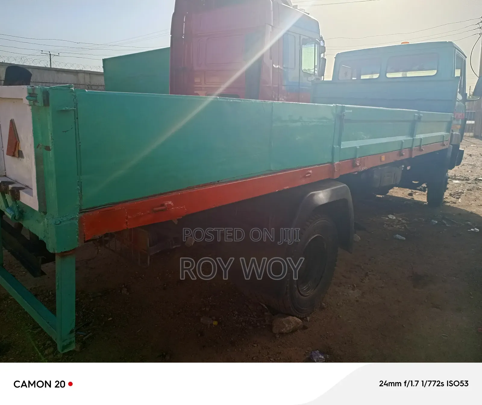 Distress Benz 814 Truck