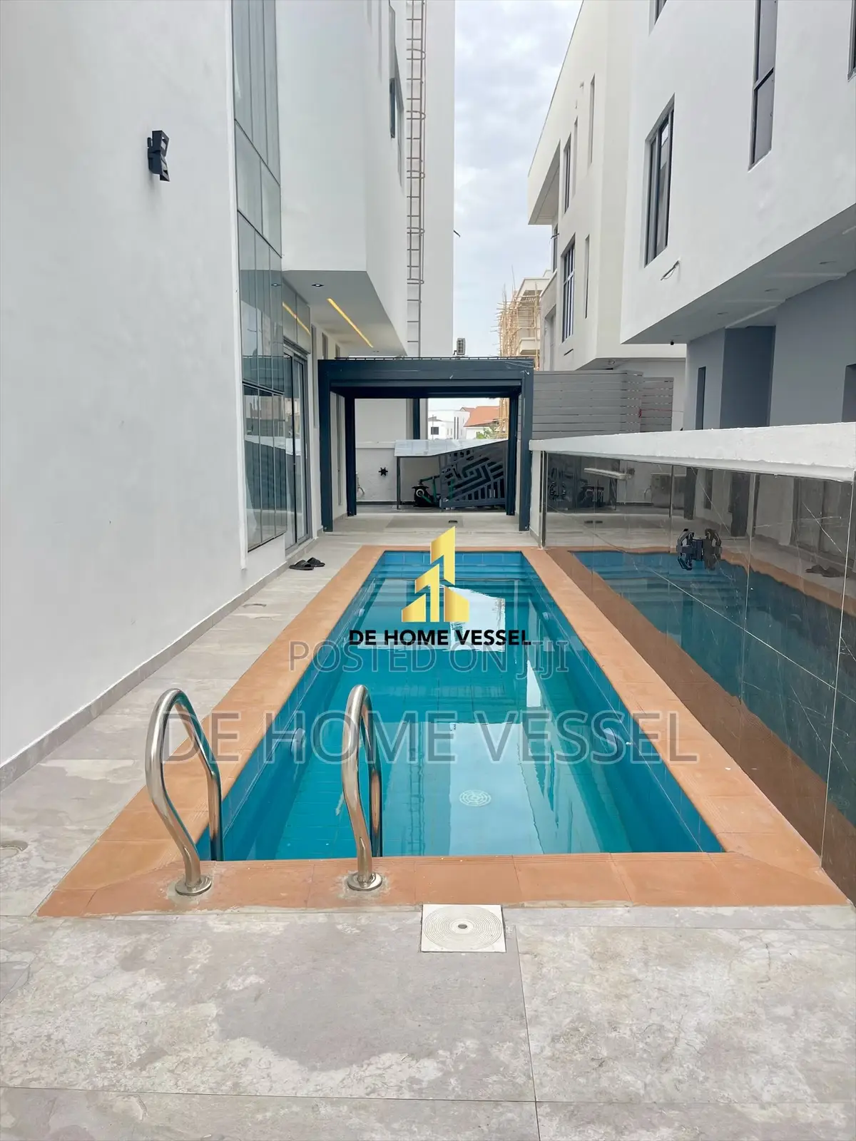 5bdrm Duplex in Ikate for sale