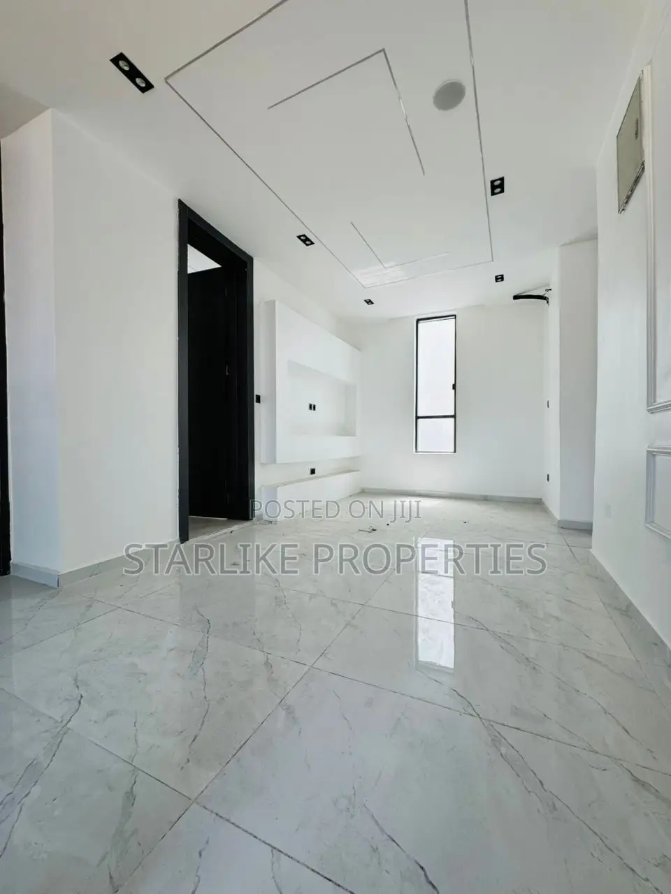 5bdrm House in Chevron for sale