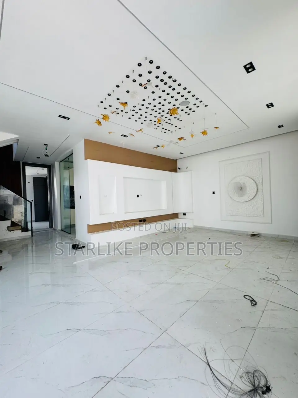 5bdrm House in Chevron for sale