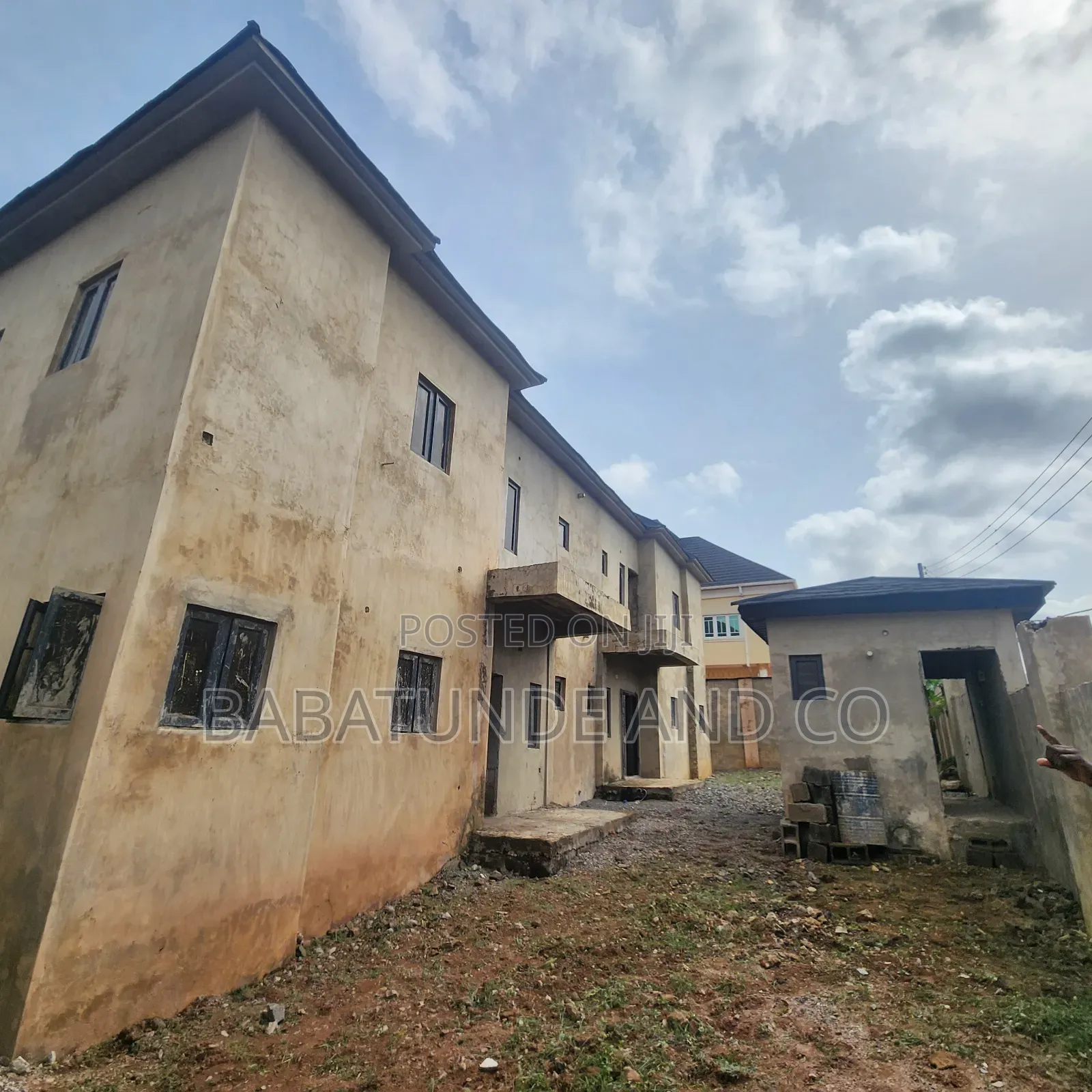 4bdrm Duplex in Oluyole Estate for sale