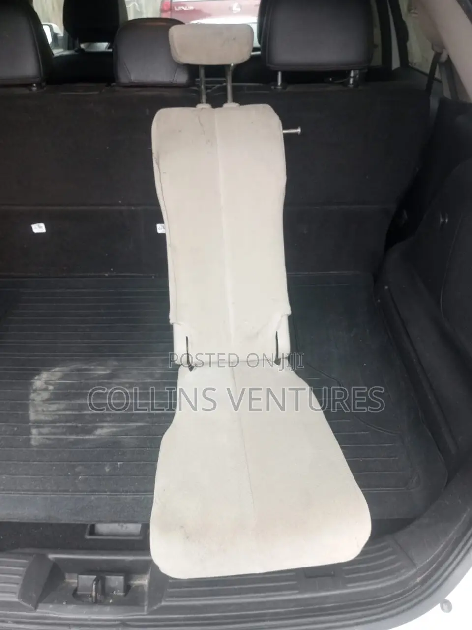 Small Center Seat Toyota Sienna 2012-17