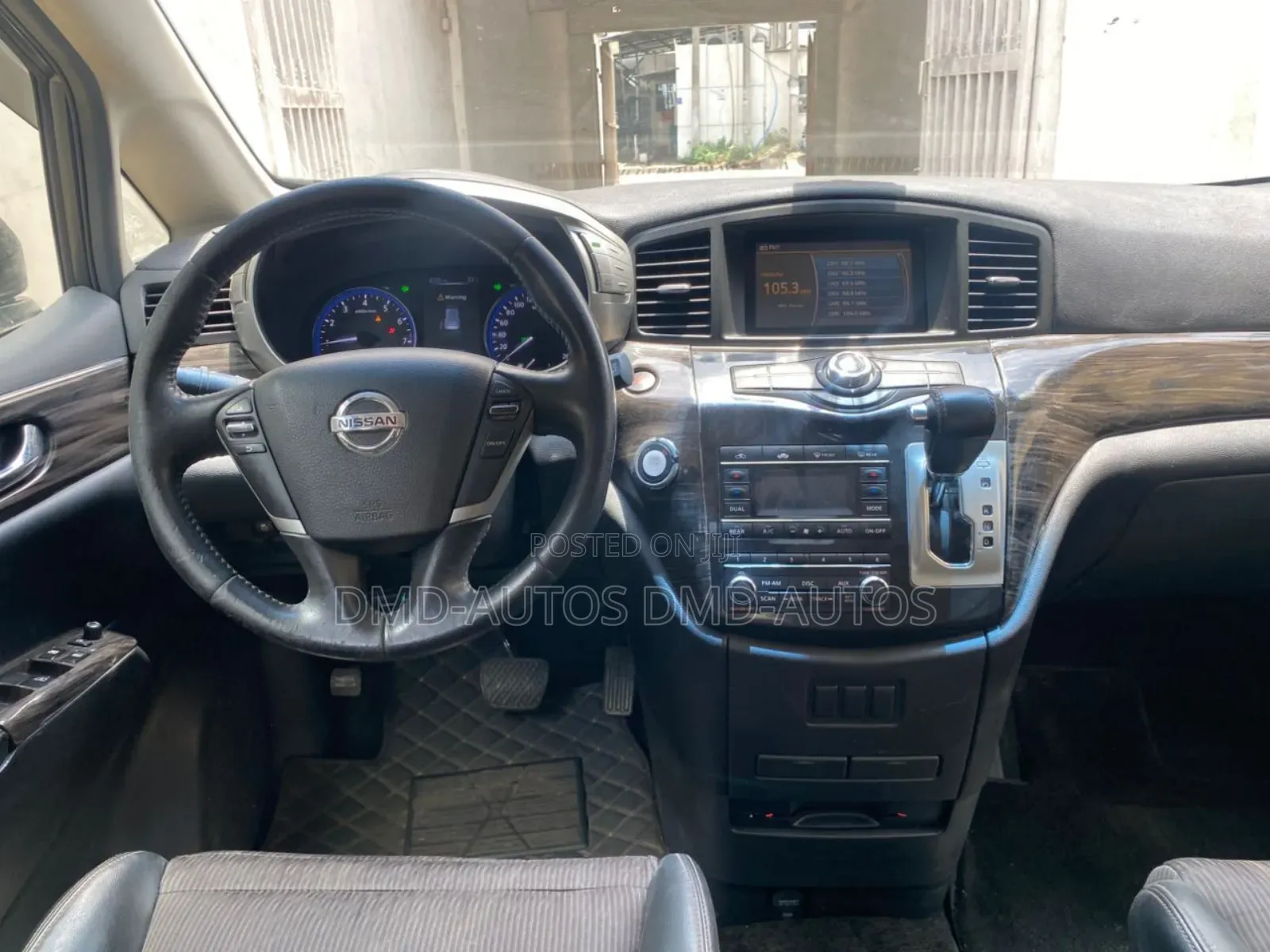 Nissan Elgrand 2015