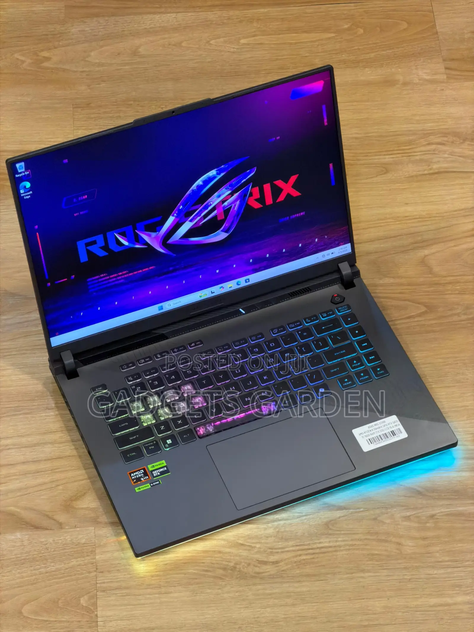 Laptop Asus ROG Strix G16 G614 32GB AMD Ryzen 9 SSD 1T