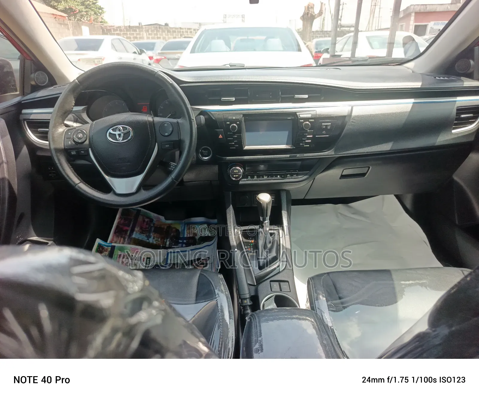 Toyota Corolla 2015 Red