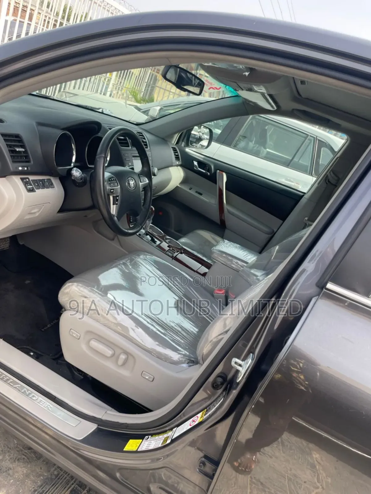 Toyota Highlander Limited 2012 Gray