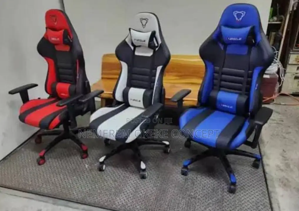 Strong and Comfortable Gaming Chair for Gamers and Streamers