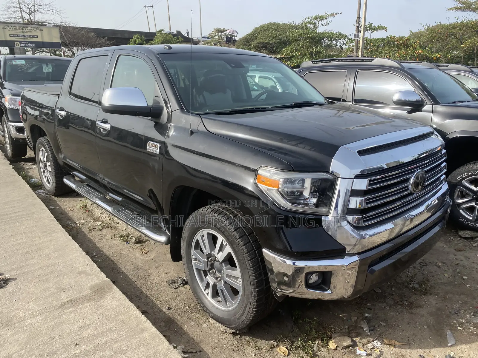 Toyota Tundra 1794 5.7L V8 4x2 CrewMax 5.6 ft. box 145.7 in. WB 2019