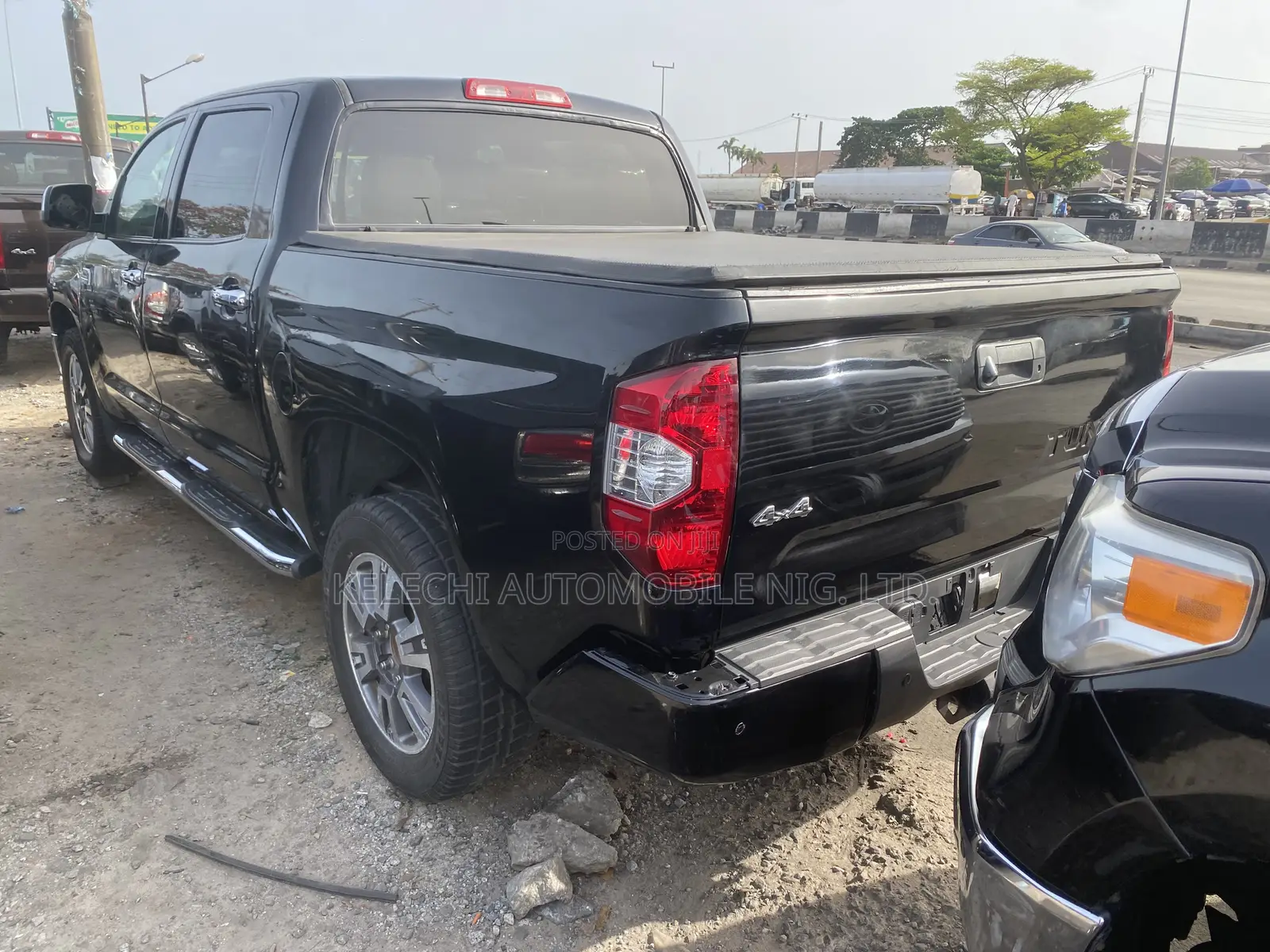 Toyota Tundra 1794 5.7L V8 4x2 CrewMax 5.6 ft. box 145.7 in. WB 2019