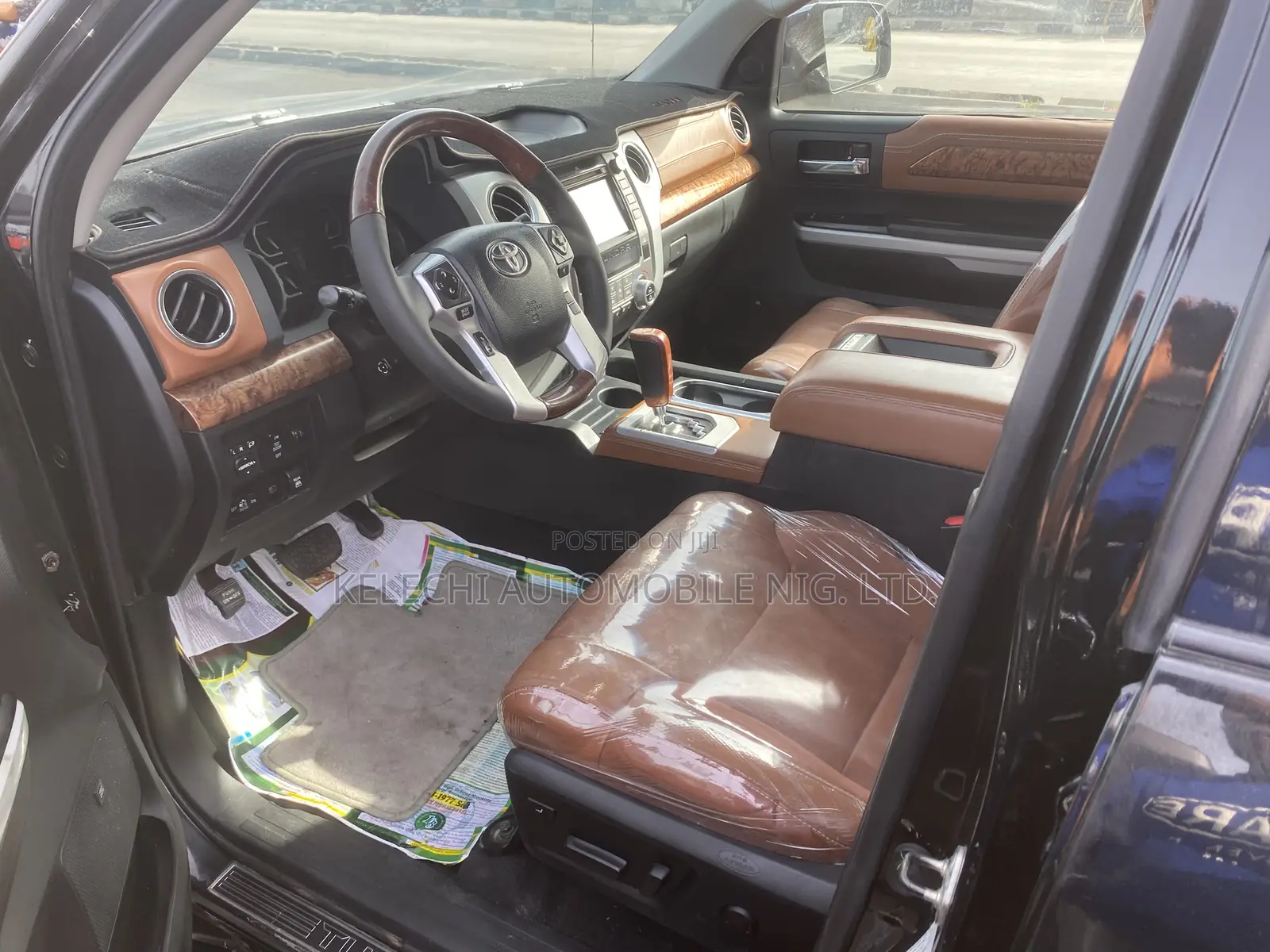 Toyota Tundra 1794 5.7L V8 4x2 CrewMax 5.6 ft. box 145.7 in. WB 2019