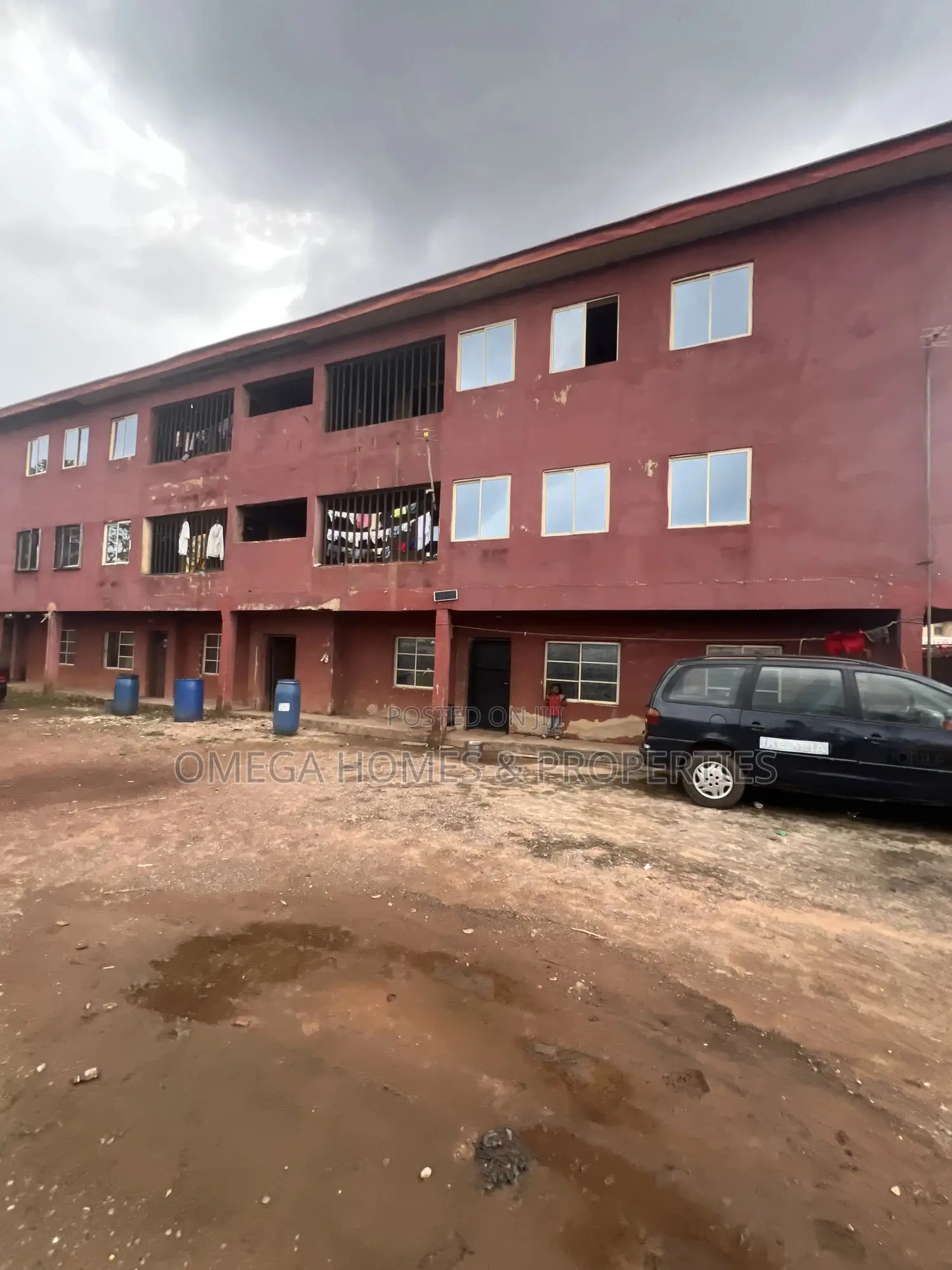 3bdrm Block of Flats in Isi Eke Estate, Umuahia for sale