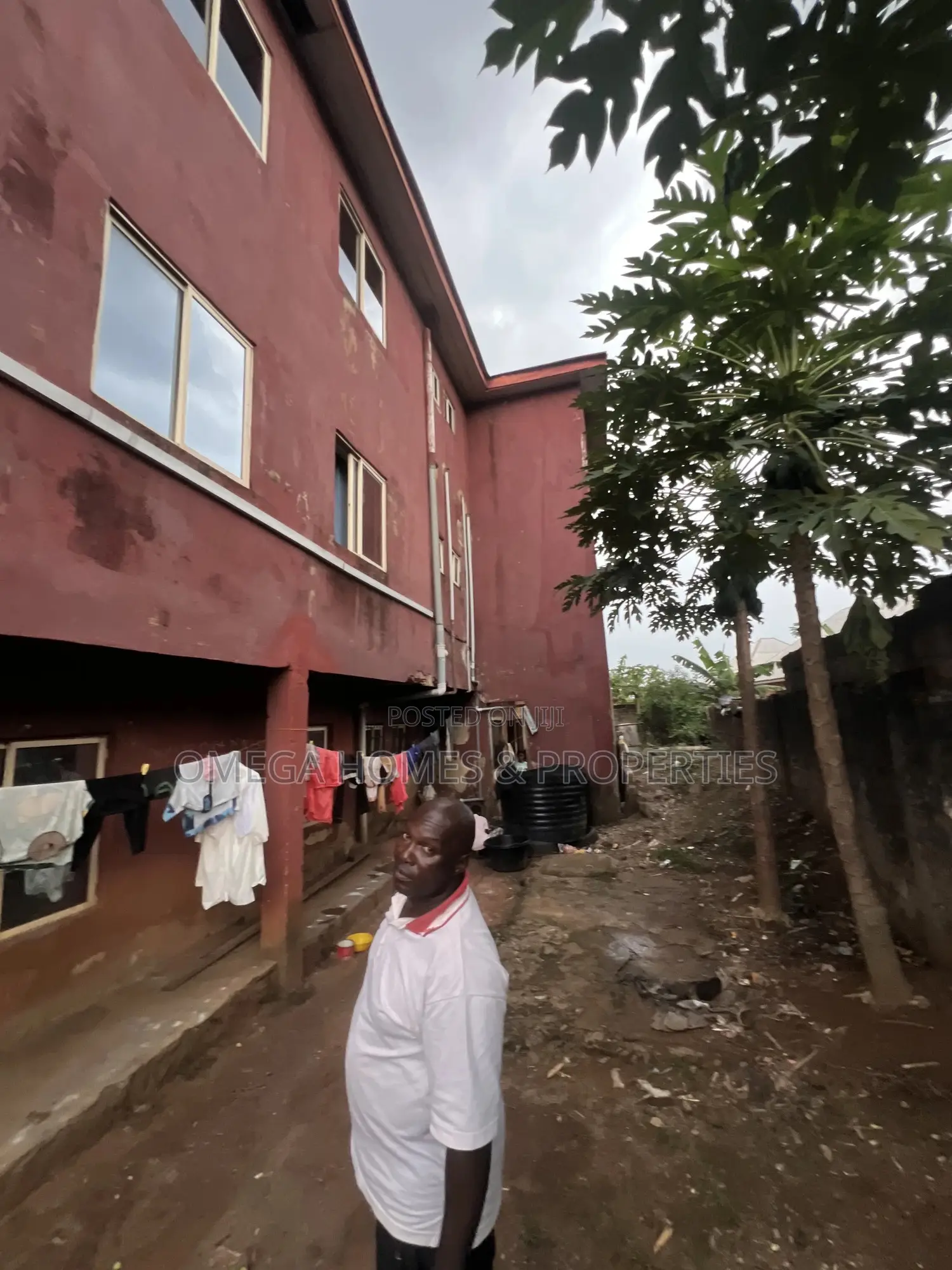 3bdrm Block of Flats in Isi Eke Estate, Umuahia for sale