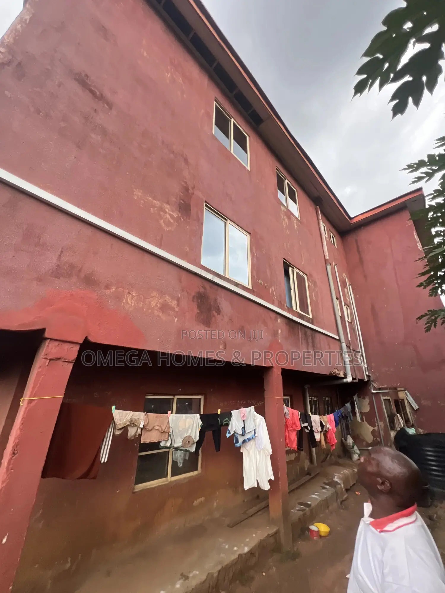 3bdrm Block of Flats in Isi Eke Estate, Umuahia for sale