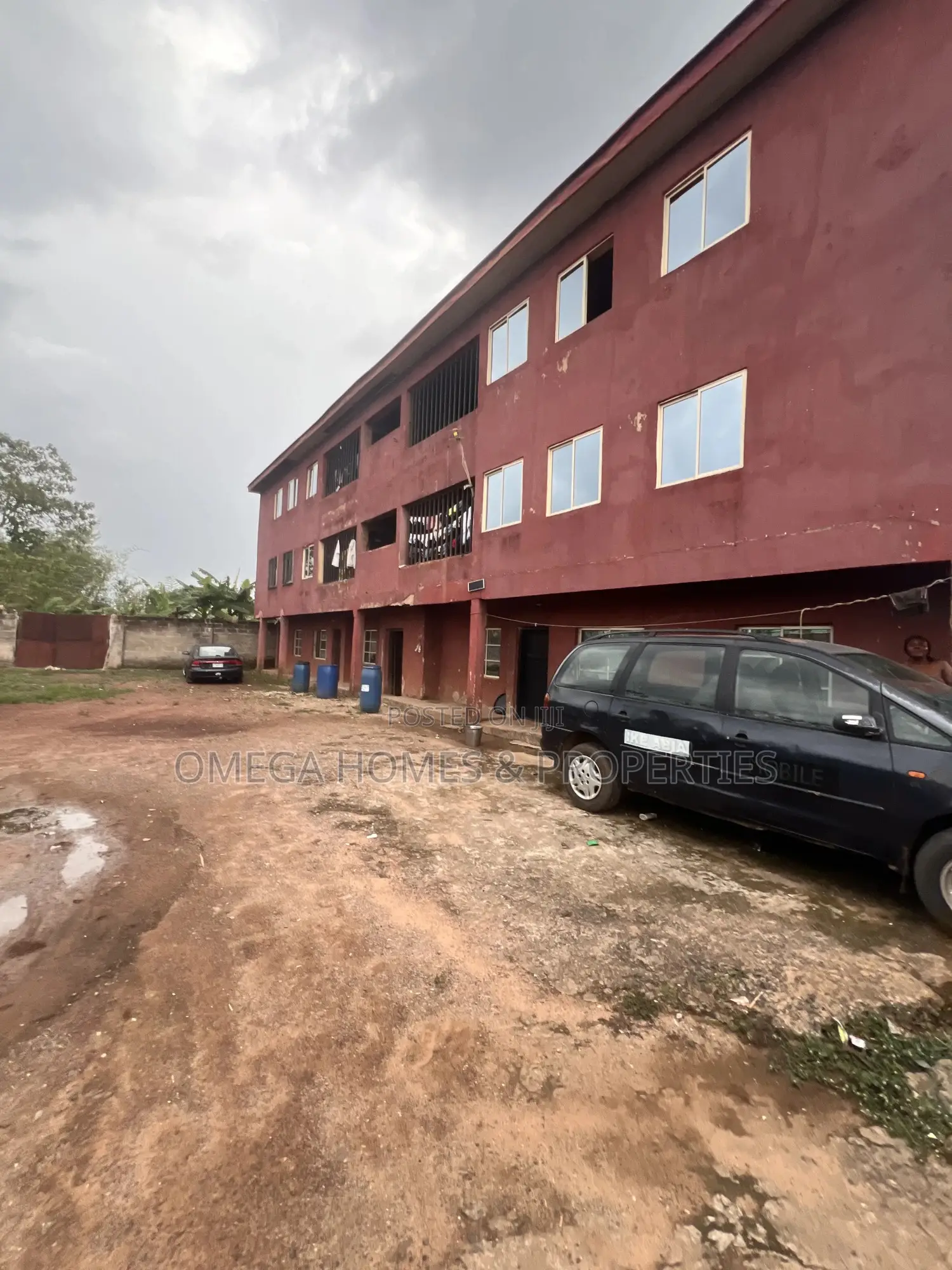 3bdrm Block of Flats in Isi Eke Estate, Umuahia for sale